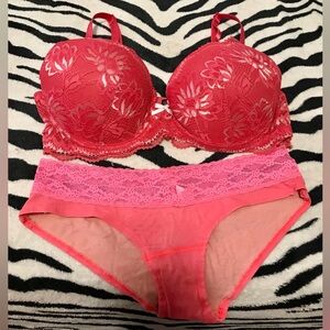 Unique Bra & Panty Set